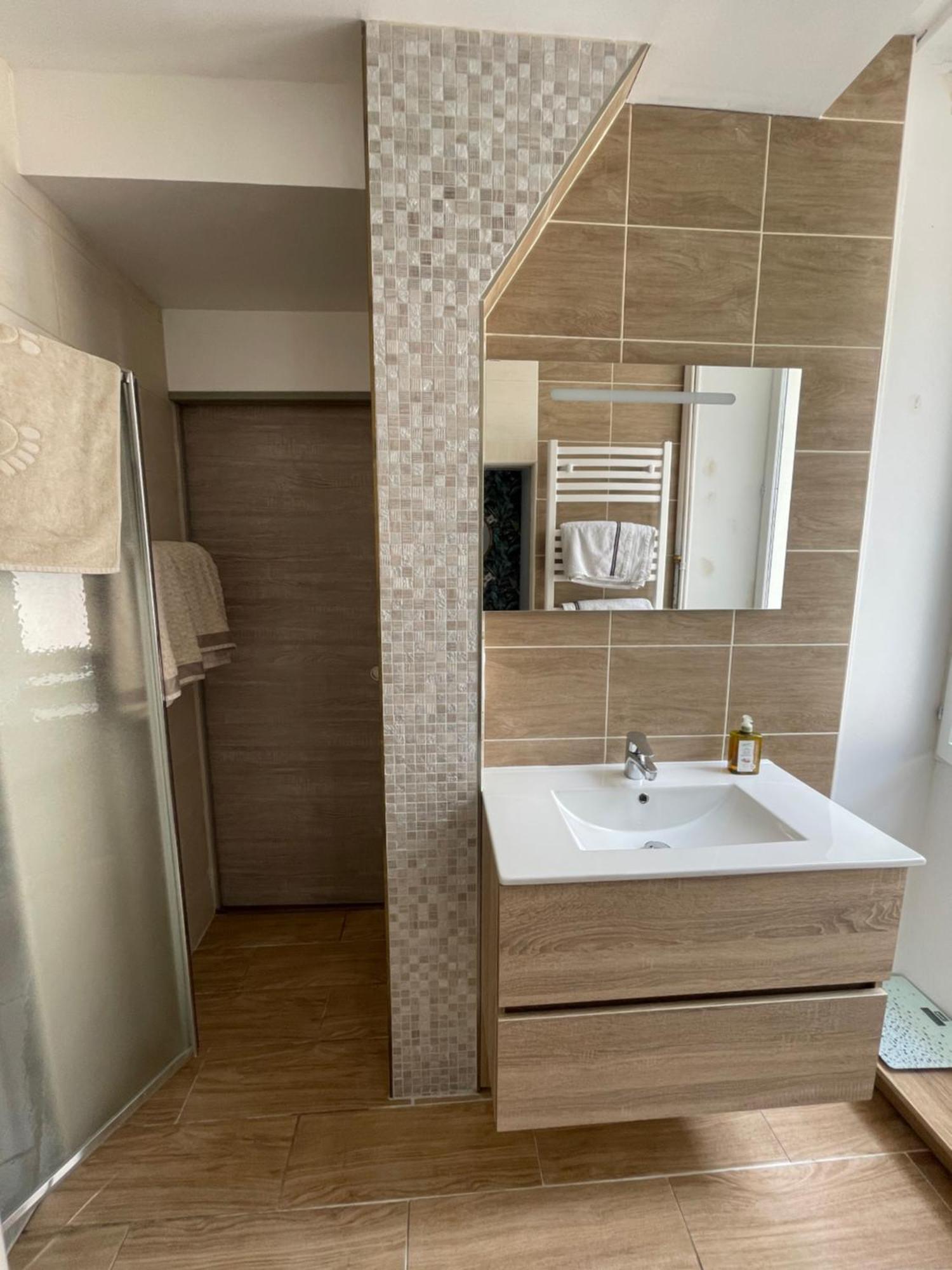 Appartement Moderne Centre Ville, 5 Personnes, 65 M2 Semur-en-Auxois Eksteriør bilde